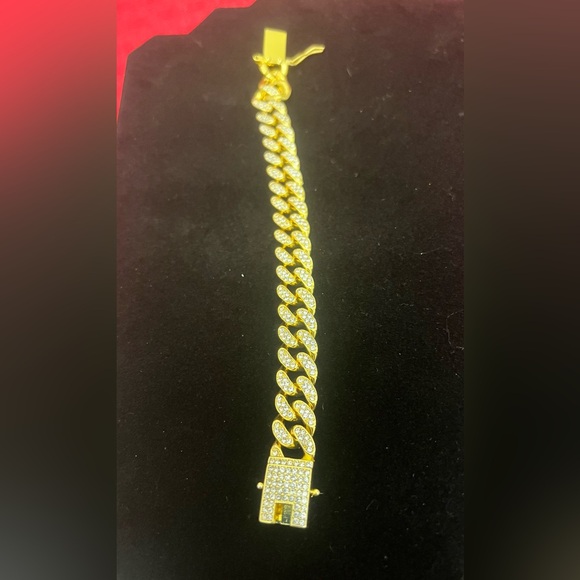 Holiday Gold and Diamond Chain Bracelet - Picture 3 of 3